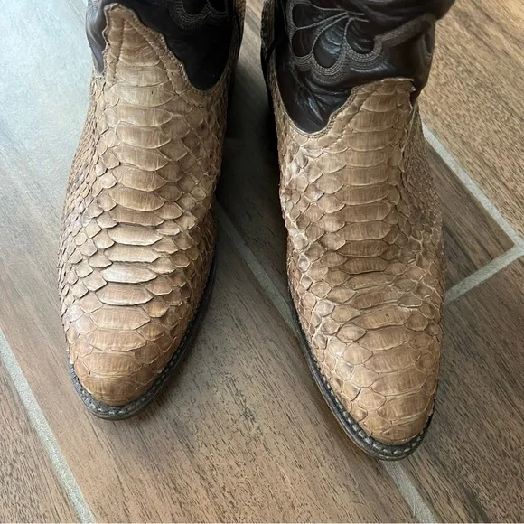 Men’s Vintage Tony Lama boots size 8.5